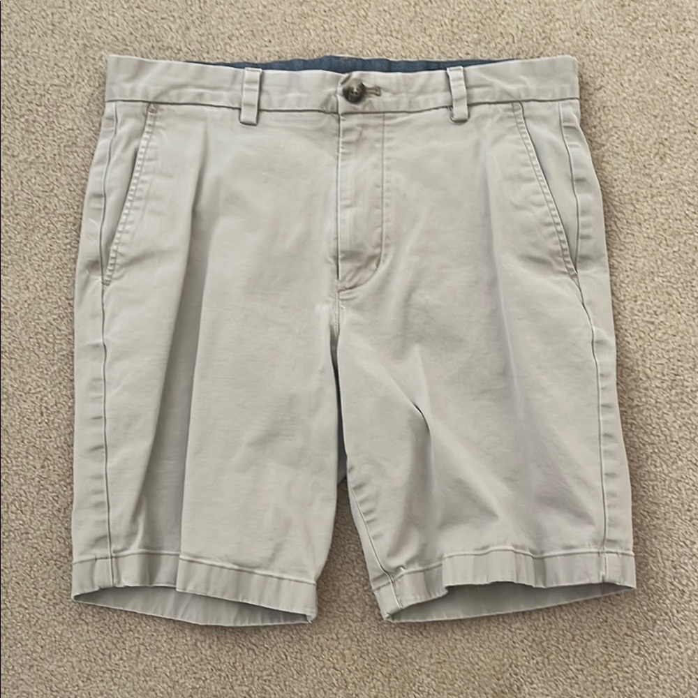 Vineyard Vines Tan Flat Front Shorts Classic Style